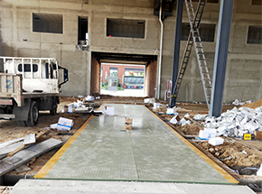 山東金誠達工程裝飾100噸地磅